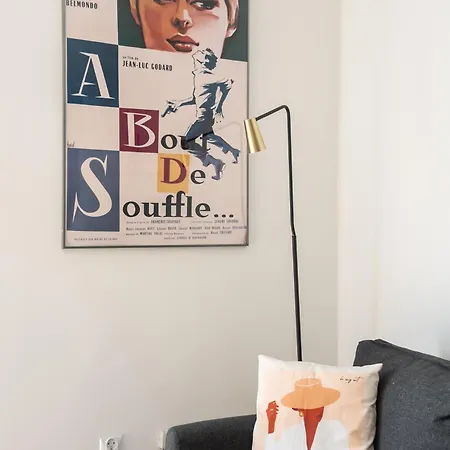 Powisle Comfy By Bookinghost *