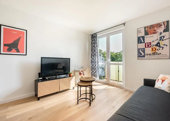 Apartment Powisle Comfy By Bookinghost *